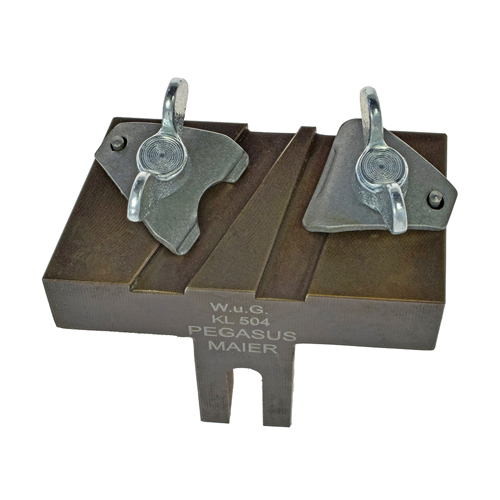 Knife Holder for Grinding Machine for Wilcox & G.504 Series, Rimoldi 427/9, Siruba 727/37/47/57/67, Pegasus # KL504 (MAIER)